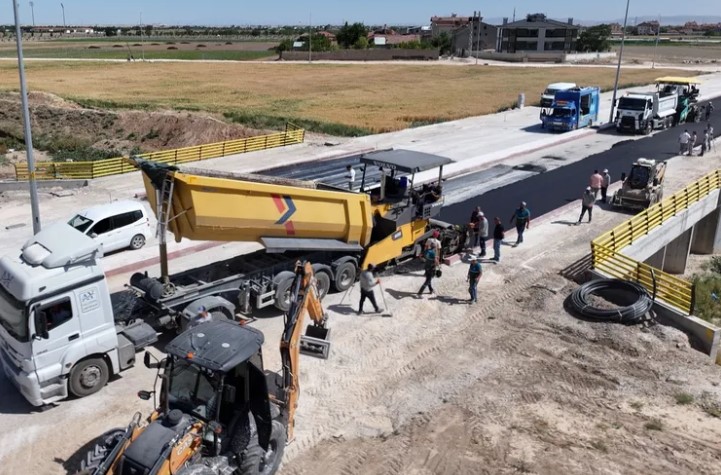 Karatay Karaaslan Mahallesi’nde Sıcak Asfalt Çalışması